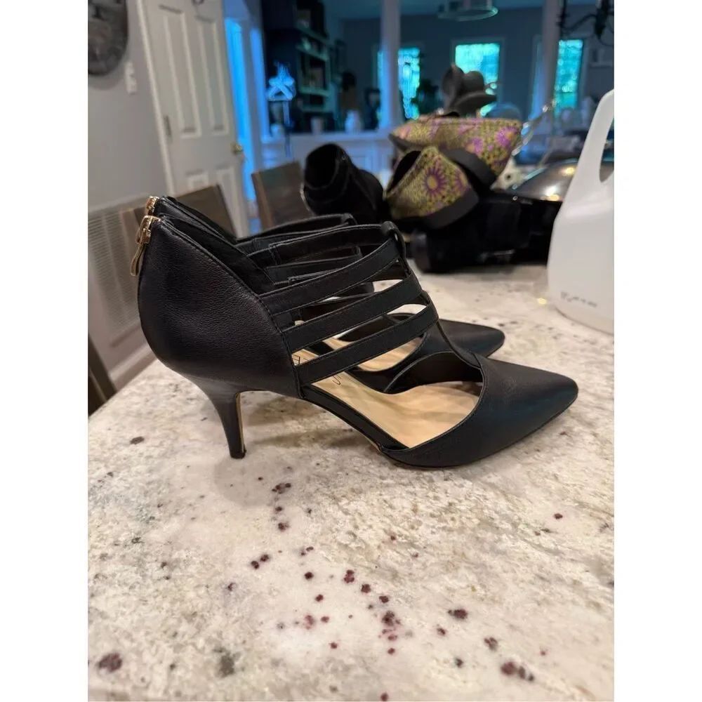 Sole Society BlackโStrappy Pointed Toe Low Heel Pumps sz 11 EUC